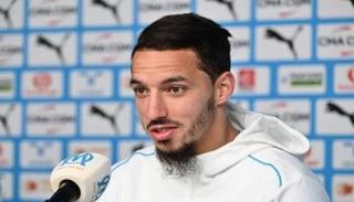 النجم الجزائري إسماعيل بن ناصر