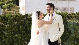 آلميلا آدا تنشر صور زفافها