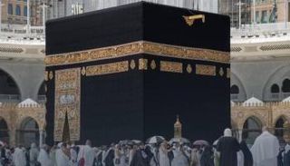 زوار بيت الله الحرام