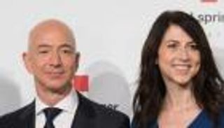 من الطلاق الأغلى إلى ثورة العطاء.. ماكينزي سكوت تُعيد تعريف العمل الخيري العالمي