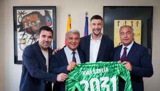 خوان غارسيا حارس مرمى برشلونة الجديد