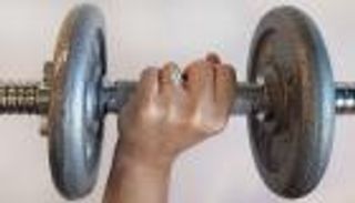 قبل ممارسة الرياضة.. 6 أسباب تجبرك على خلع دبلة الزواج