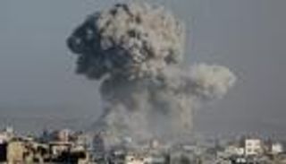 بينهم أطفال ونساء.. 14 قتيلا في قصف إسرائيلي عنيف على غزة
