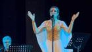 آية دغنوج تدشّن مهرجان دقّة الدولي بعرض طربي تونسي أصيل (خاص)