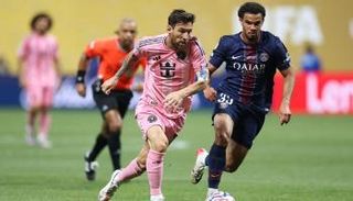 ليونيل ميسي ضد باريس سان جيرمان