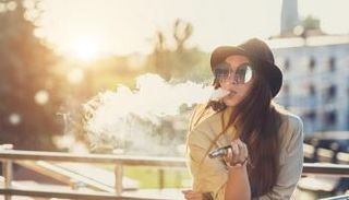 خطر السرطان من السجائر الإلكترونية يفوق التقليدية