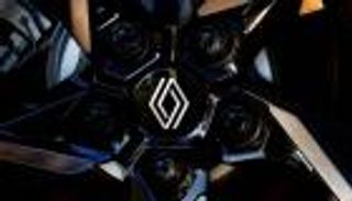 رينو تتوقع خسارة بقيمة 11.2 مليار دولار بسبب حصة نيسان