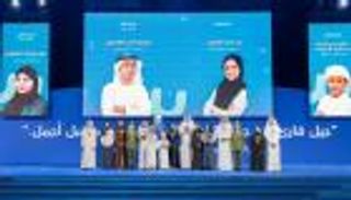 محمد بن راشد يهنئ بطلة الإمارات في «تحدي القراءة العربي»: مطمئن على مستقبل بلادنا