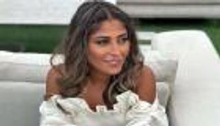 شجون الهاجري تنشر لحظات إنسانية مع والدها وتطلب الدعاء له (فيديو)