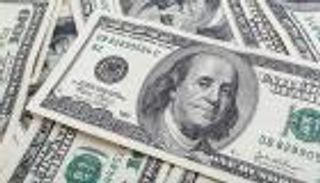 سعر الدولار قرب أدنى مستوى في 3 سنوات ونصف بعد تعليق «الفيدرالي الأمريكي»