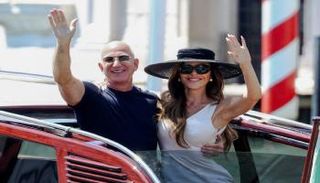 قرار غير متوقع بعد زفاف جيف بيزوس ولورين سانشيز