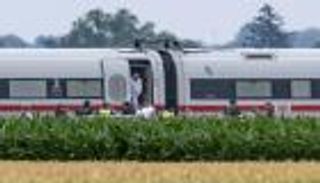 رجل يصيب 4 ركاب بجروح في هجوم على متن قطار بألمانيا