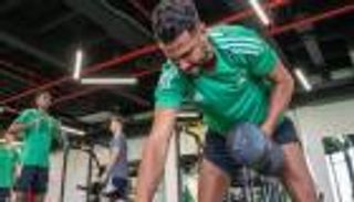 بخطة صارمة.. رياض محرز يتدارك أخطاء الماضي