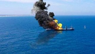 هجوم سابق للحوثيين على سفينة في البحر الأحمر