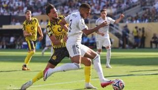 بن سبعيني مدافع بروسيا دورتموند