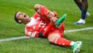 طبيعة الإصابة ومدة الغياب.. جمال موسيالا يسبب صدمة كبيرة لبايرن ميونخ