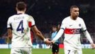 مانويل أوغارتي.. حقيقة ارتباط نجم مانشستر يونايتد بصديقة مبابي السابقة