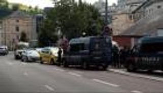 رجل يحمل سكيناً.. فوضى في طواف فرنسا للدراجات