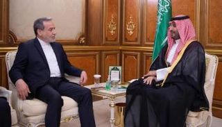 ولي العهد السعودي يستقبل وزير خارجية إيران