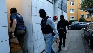 جانب من المداهمات التي نفذتها الشرطة