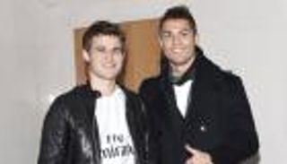 كأس العالم للرياضات الإلكترونية.. أسطورة الشطرنج يتحدى رونالدو