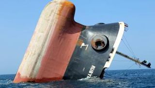 سفينة «انترنيتي سي» التي أغرقها الحوثيون