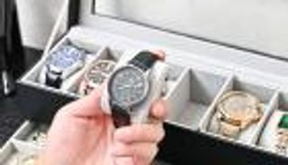 9 ساعات فاخرة تستحق الاستثمار في 2025.. أناقة لا تقدر بثمن