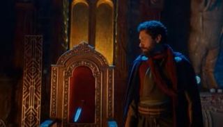 كريم محمود عبدالعزيز في لقطة من مسلسل "مملكة الحرير"