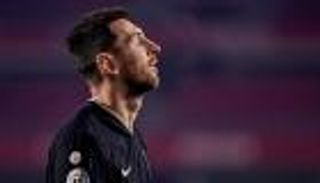 برشلونة يصدم ليونيل ميسي من بوابة كامب نو