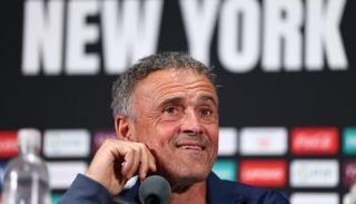 لويس إنريكي مدرب باريس سان جيرمان