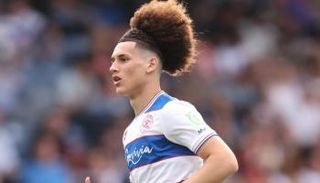 قلي مهاجم كوينز بارك راينجرز