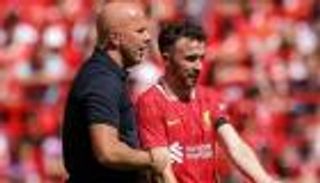 «تعاملوا مثل جوتا».. رسالة مؤثرة من سلوت للاعبي ليفربول