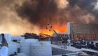 مصر.. حريق يلتهم معدات حفل غنائي على شاطئ بالساحل الشمالي