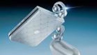 أناقة تلمع وتقنيات تتطور.. موتورولا تكشف عن هاتفها الكريستالي