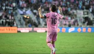 ليونيل ميسي قائد إنتر ميامي