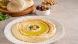 أستاذ من «أكسفورد» يكشف: هكذا نأكل الحمص بطريقة خاطئة