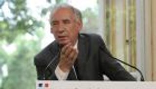 من «العام الأبيض» إلى «السنة الحمراء».. ميزانية فرنسا تفجر جدلا سياسيا