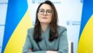 من الأرقام للقرار.. الحسناء سفيريدينكو تطرق باب السلطة بأوكرانيا