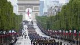 ليلة 14 يوليو في فرنسا.. احتفالات يعكرها «عنف المفرقعات المحظورة»