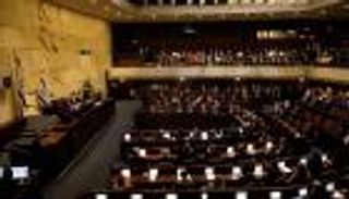 نتنياهو صوت ضده.. نائب عربي بالكنيست ينجو من إسقاط العضوية