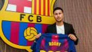 بينها جزائري.. 3 مواهب من أصول عربية تلاحق المجد مع برشلونة