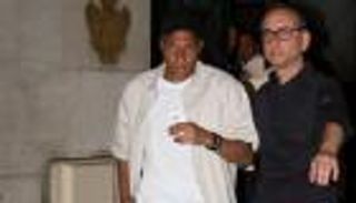 رغم صفعة باريس.. مبابي يبدأ إجازته بعشاء في «لولو»