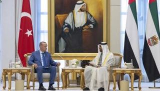 الشيخ محمد بن زايد آل نهيان والرئيس أردوغان في لقاء سابق