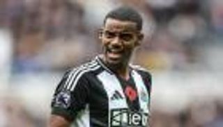 بعد الضوء الأخضر.. الهلال السعودي يغير وجهة ألكسندر إيزاك