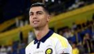 رونالدو يجبر بطل ألمانيا الأسبق على التدريب بمدرسة
