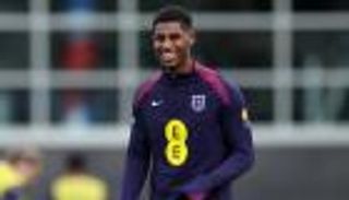 قبل أن يلعب.. راشفورد يدخل تاريخ برشلونة في القرن الـ21