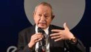 «من منكم بلا خطيئة فليرمهما بحجر».. نجيب سايروس يعلق على تريند «فضيحة العناق»