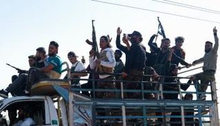 مقاتلون من البدو يحشدون في السويداء