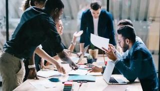 مشاريع ناشئة - تعبيرية