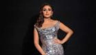 أنغام بـ«فستان براق» بعد أنباء الإصابة بسرطان الثدي (صور)